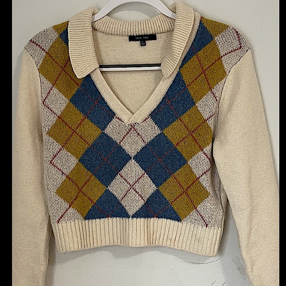 Love tree crop sweater.